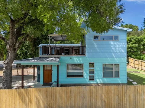 1501 Burnett Avenue