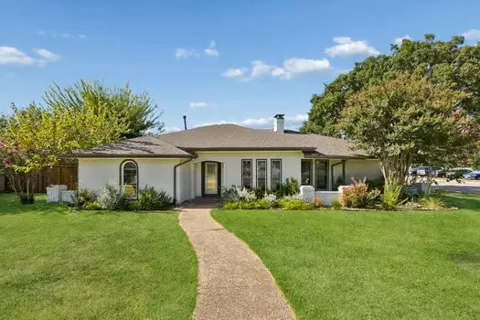 2936 Regal Road