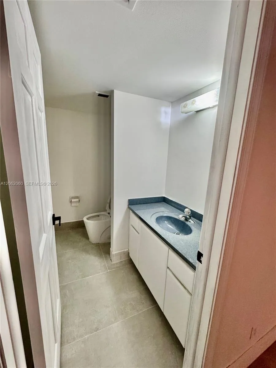 911 Ocean Dr #503 Juno Beach, FL 33408