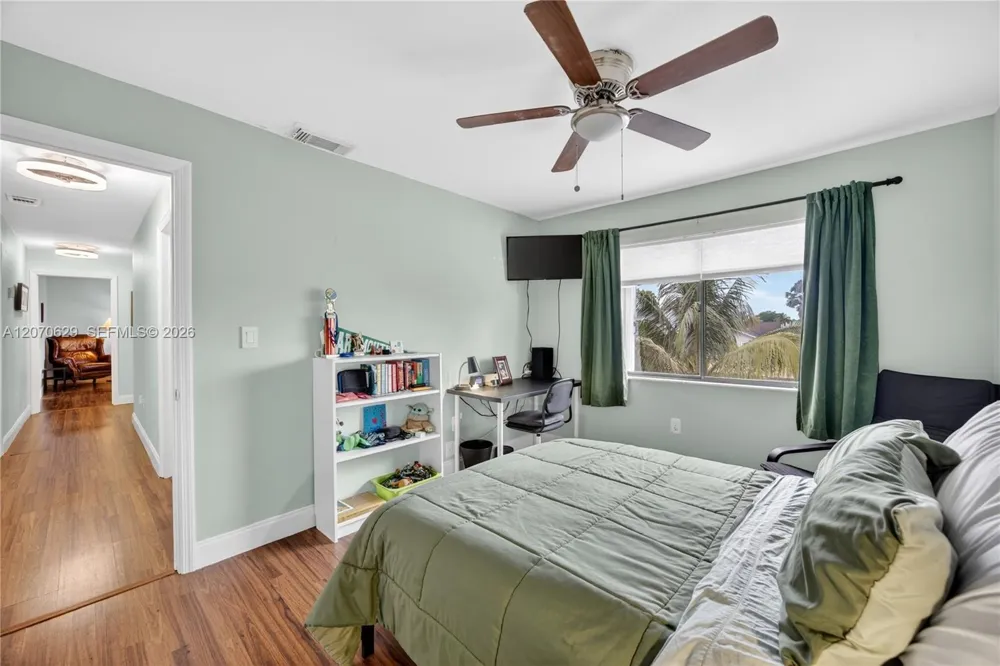 8210 SW 96th Ct Miami, FL 33173