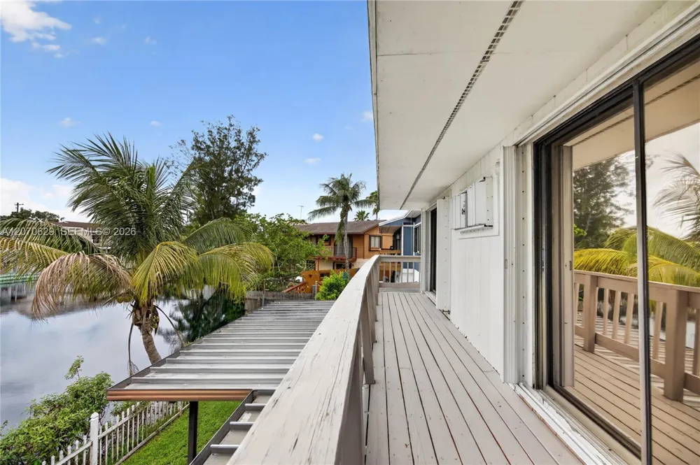 8210 SW 96th Ct Miami, FL 33173