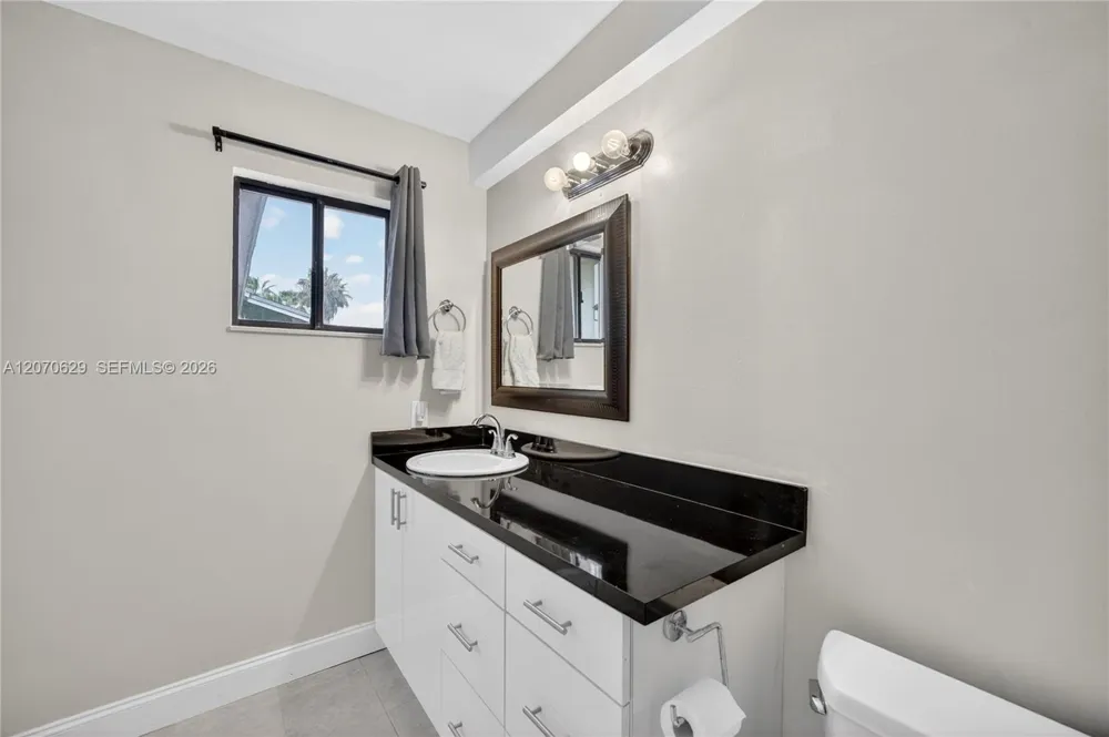 8210 SW 96th Ct Miami, FL 33173