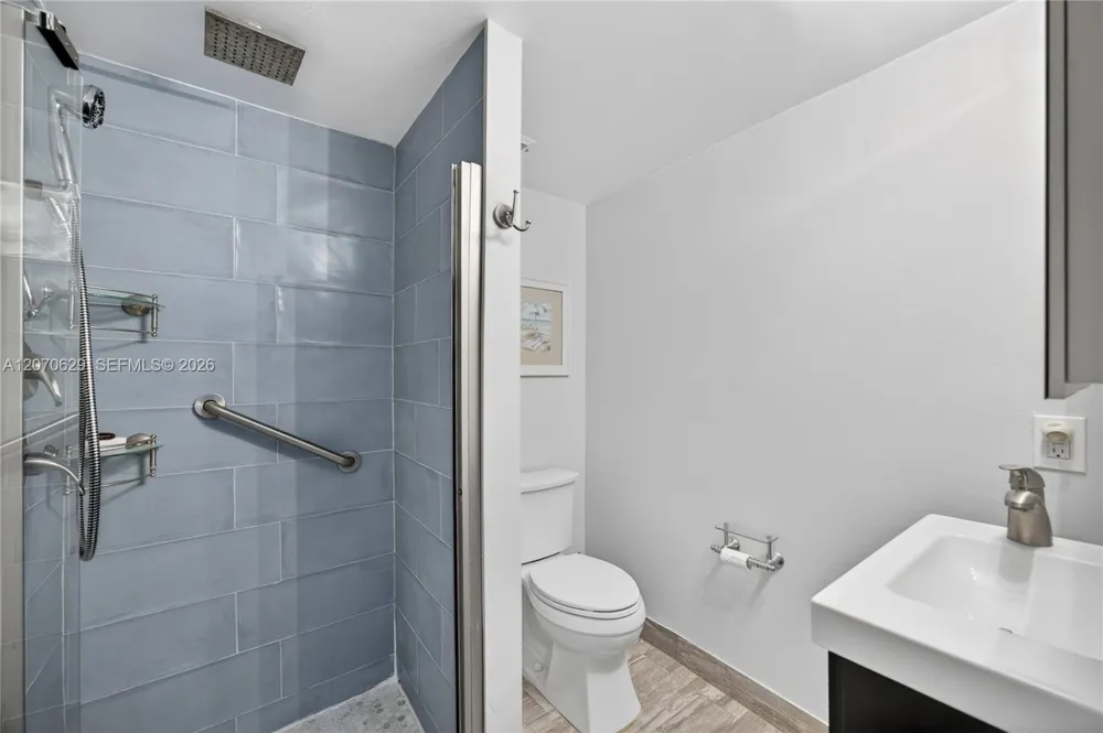 8210 SW 96th Ct Miami, FL 33173