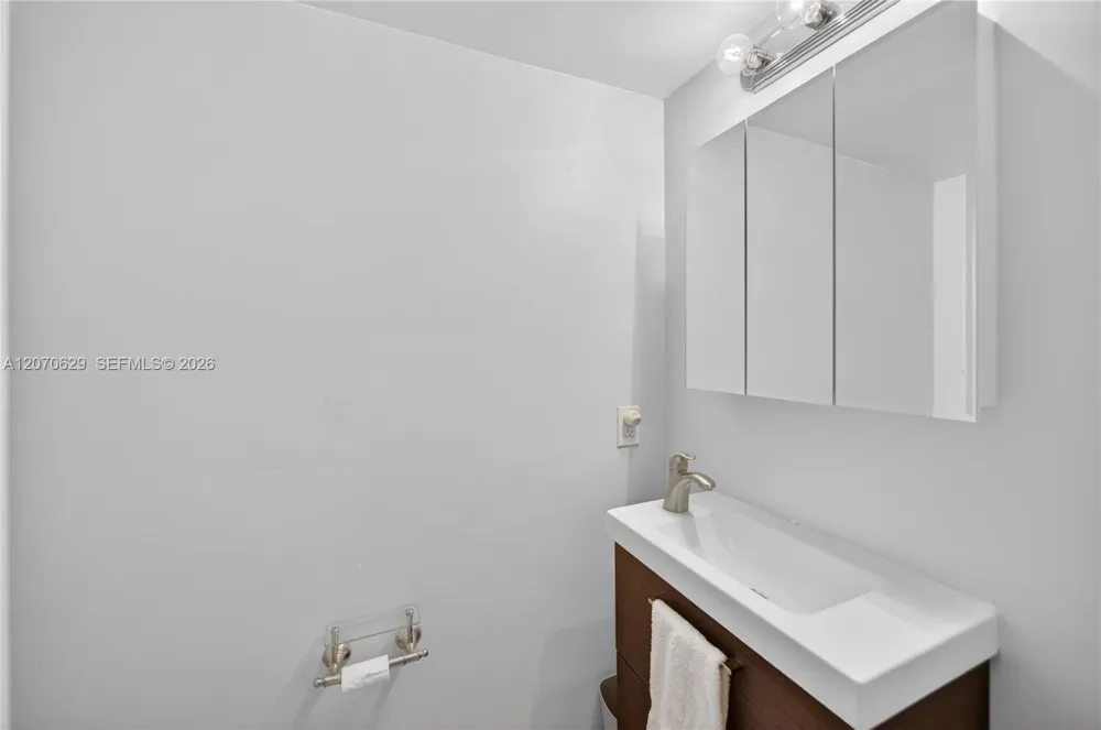 8210 SW 96th Ct Miami, FL 33173