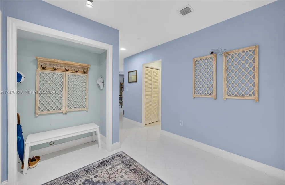 8210 SW 96th Ct Miami, FL 33173