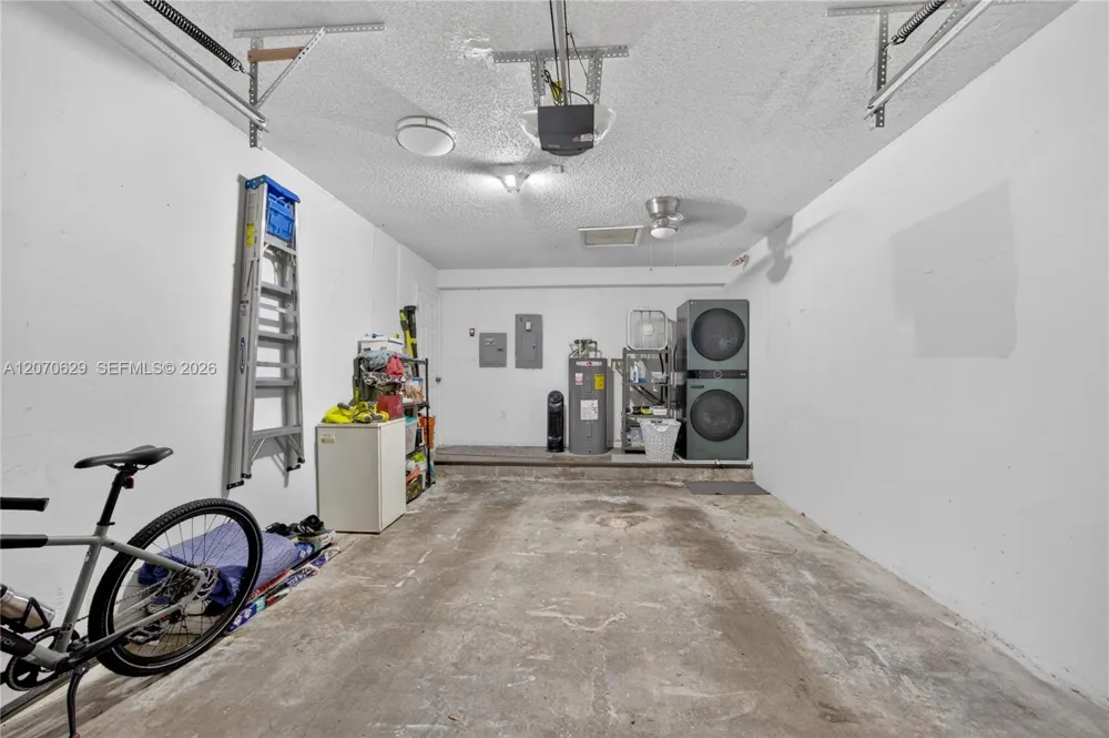8210 SW 96th Ct Miami, FL 33173