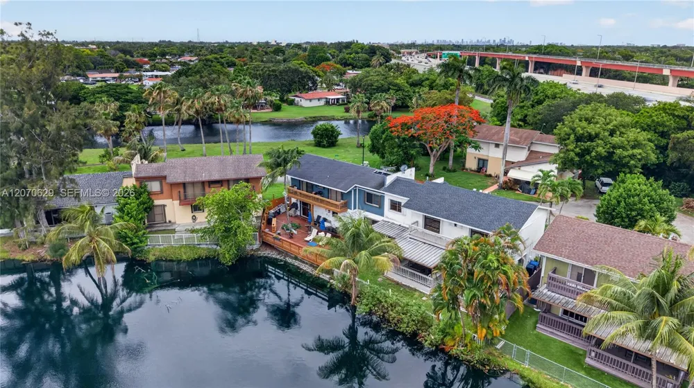 8210 SW 96th Ct Miami, FL 33173