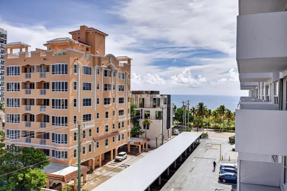 405 OCEAN BOULEVARD #611 Pompano Beach, FL 33062