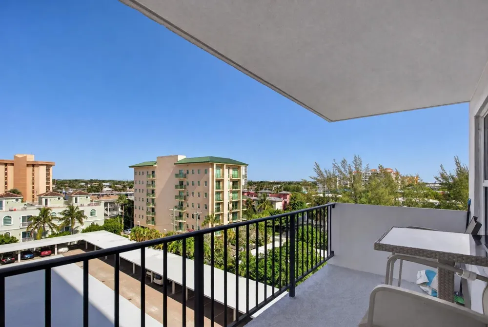 405 OCEAN BOULEVARD #611 Pompano Beach, FL 33062