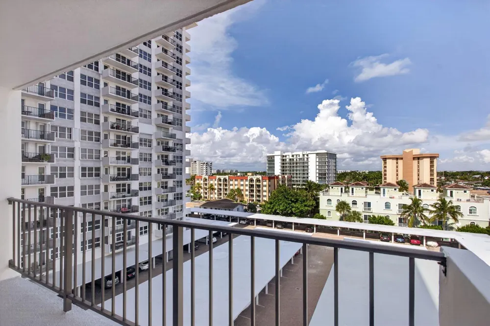 405 OCEAN BOULEVARD #611 Pompano Beach, FL 33062