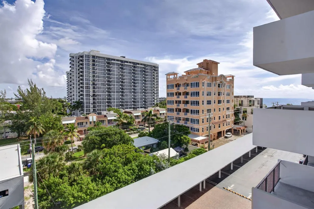 405 OCEAN BOULEVARD #611 Pompano Beach, FL 33062