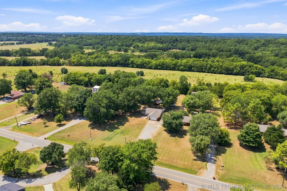 18136 S 4150 ROAD Claremore, OK 74017