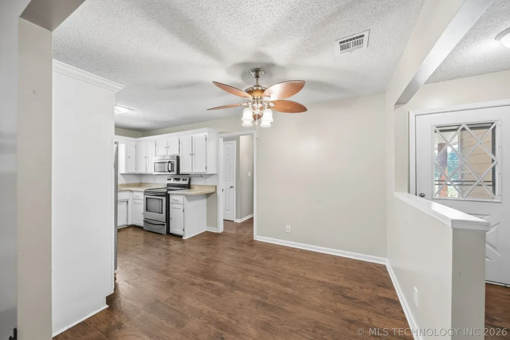 18136 S 4150 ROAD Claremore, OK 74017