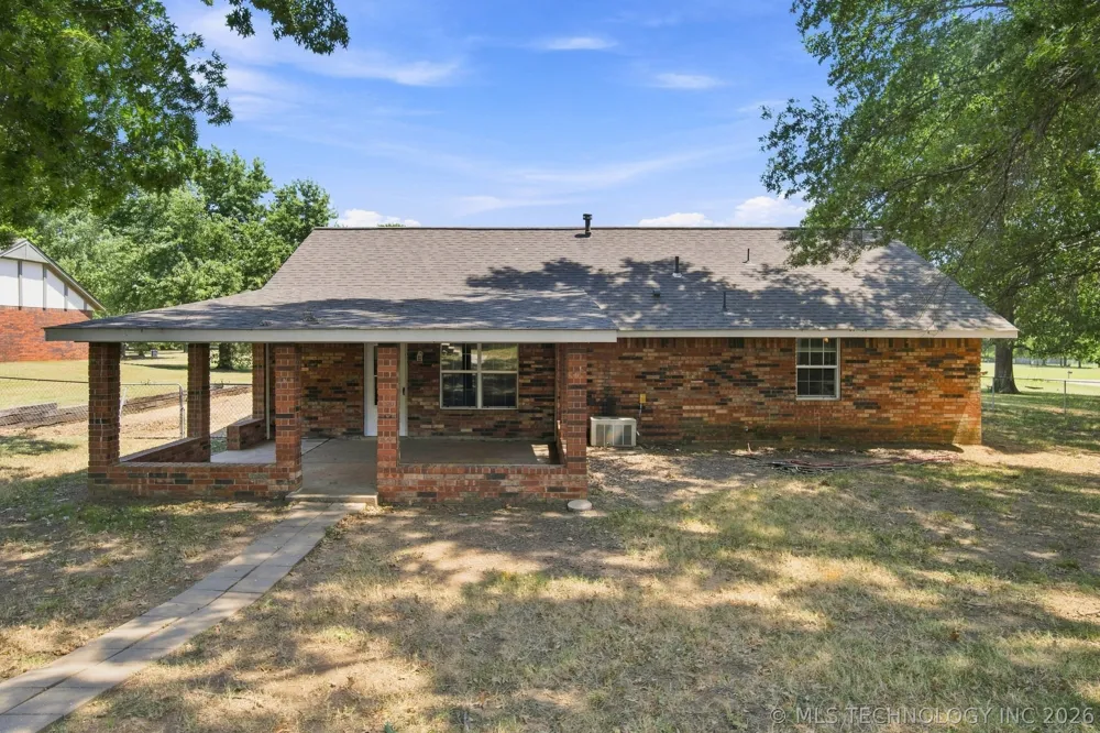18136 S 4150 ROAD Claremore, OK 74017