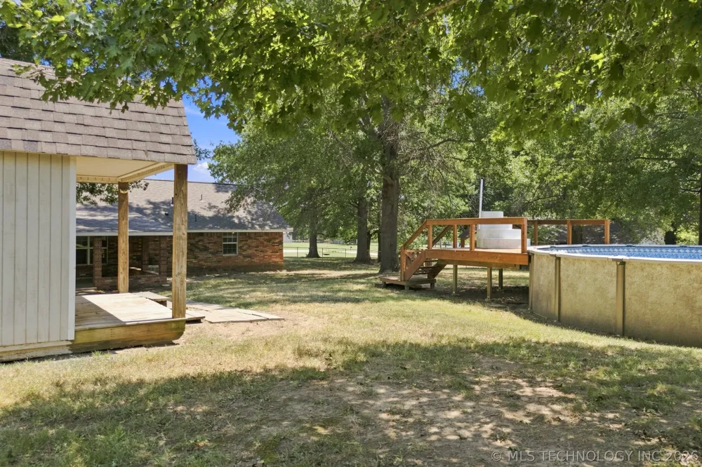 18136 S 4150 ROAD Claremore, OK 74017