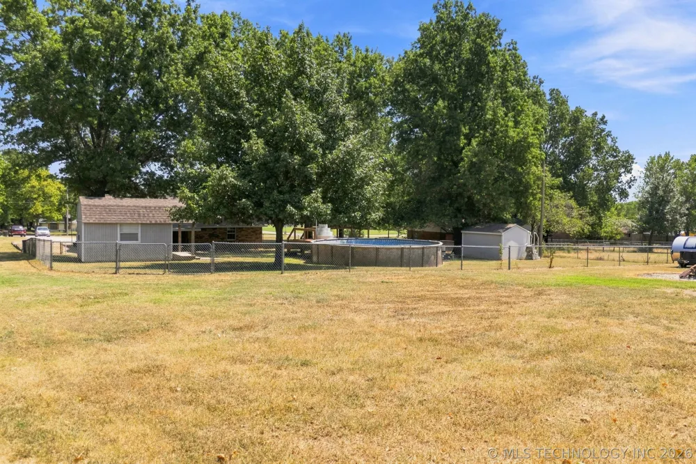 18136 S 4150 ROAD Claremore, OK 74017