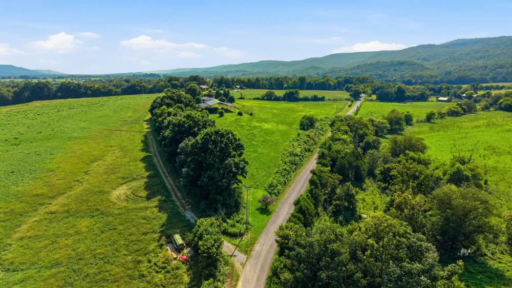 752 Old State Hwy 28 Pikeville, TN 37367