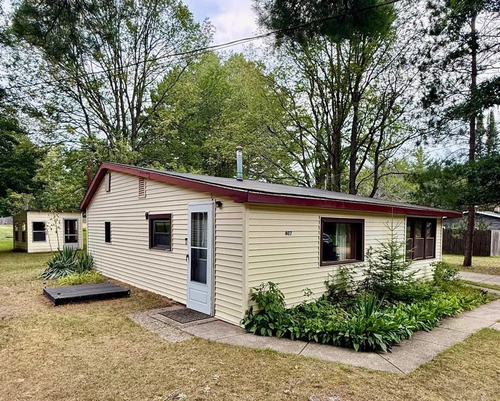 407 Hunter Drive Lincoln Township, MI 48632
