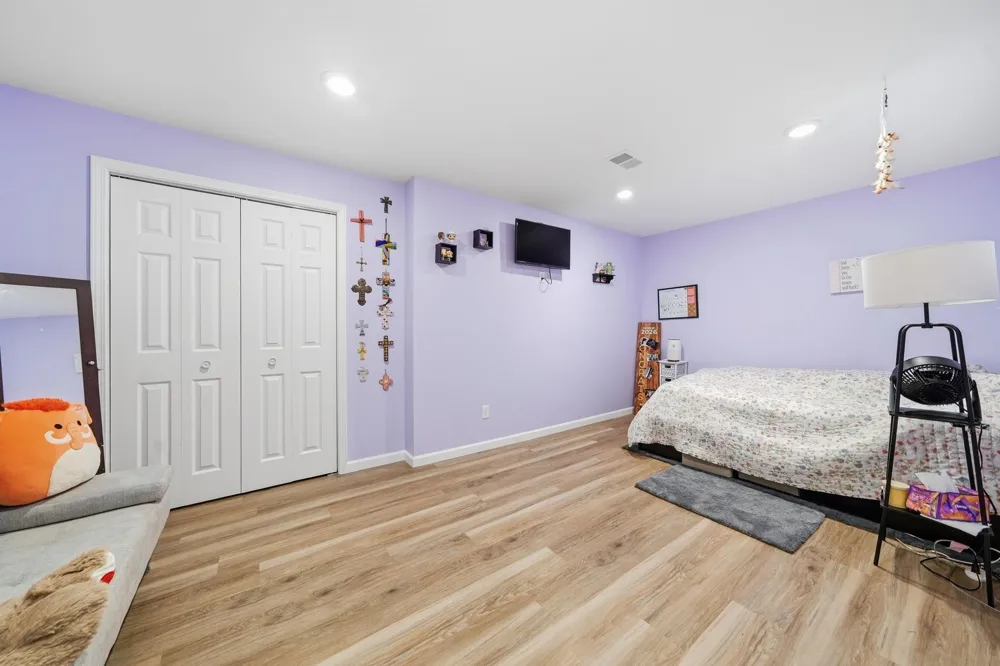 982 Shamrock Lane East Bay Township, MI 49696