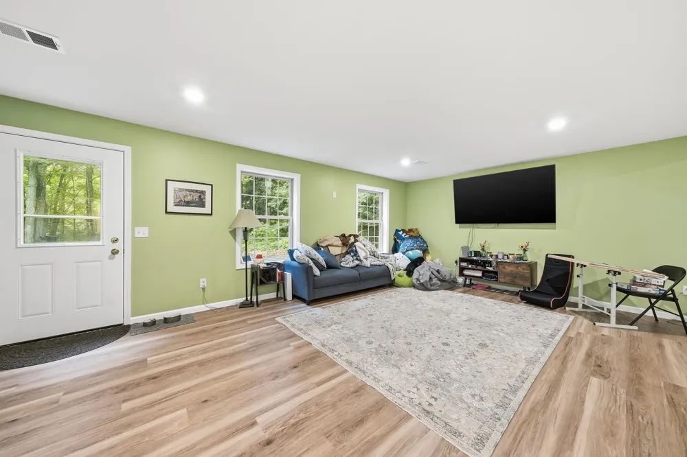 982 Shamrock Lane East Bay Township, MI 49696