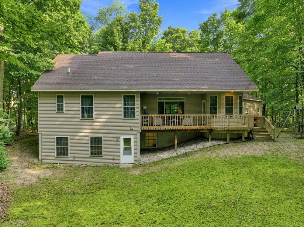 982 Shamrock Lane East Bay Township, MI 49696