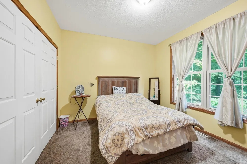 982 Shamrock Lane East Bay Township, MI 49696