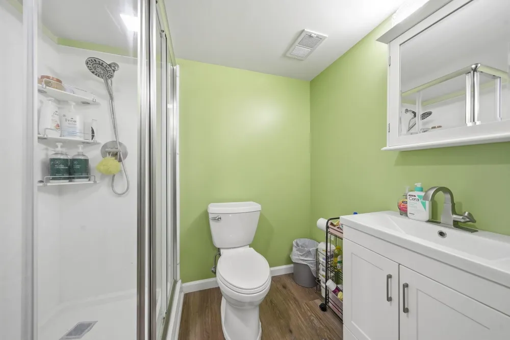 982 Shamrock Lane East Bay Township, MI 49696