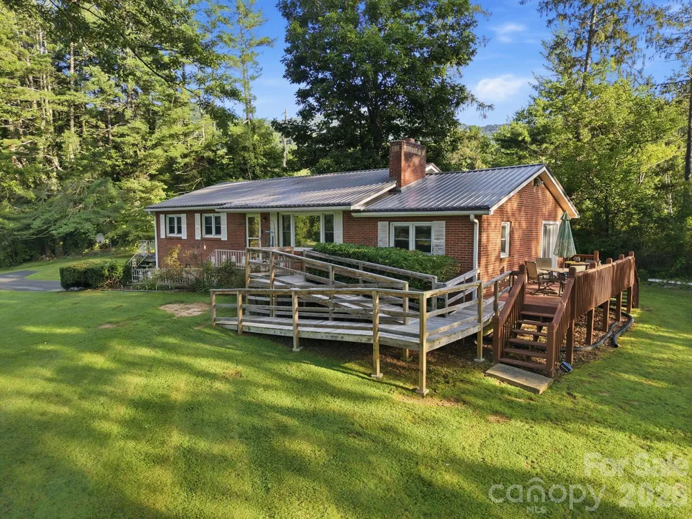28 R and K Drive Waynesville, NC 28786