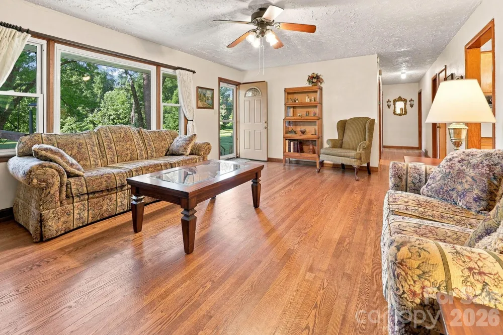 28 R and K Drive Waynesville, NC 28786