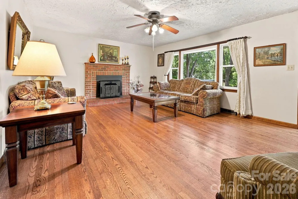 28 R and K Drive Waynesville, NC 28786