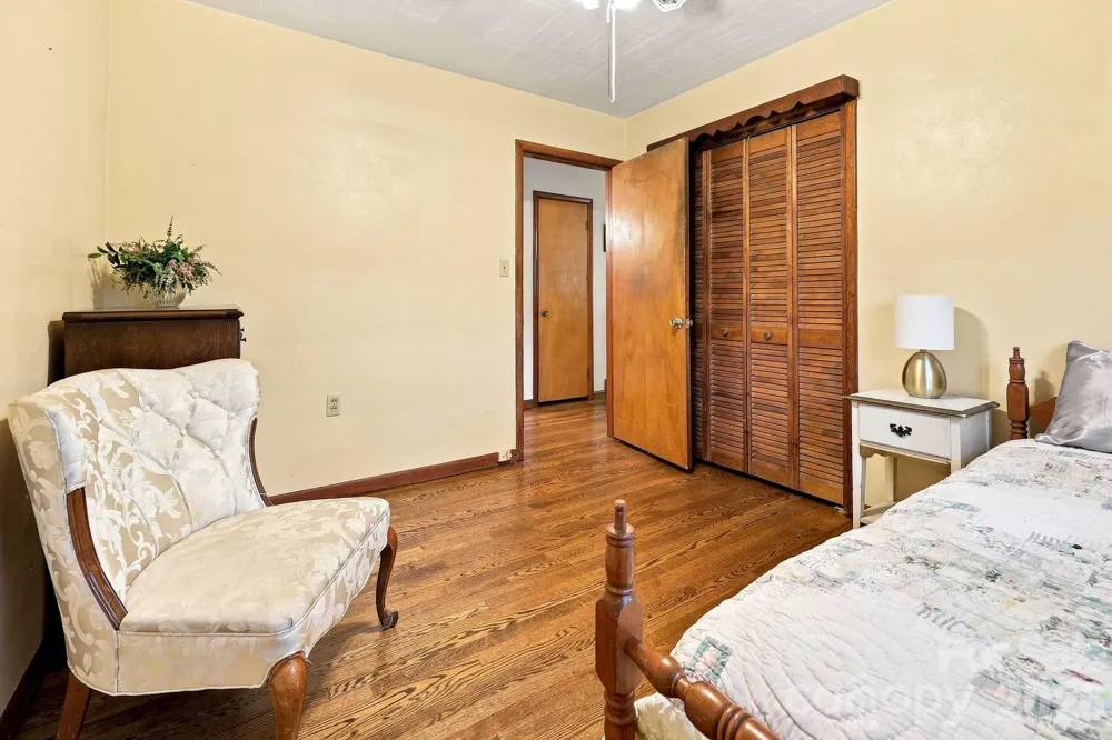 28 R and K Drive Waynesville, NC 28786