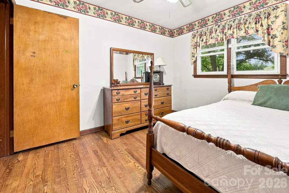 28 R and K Drive Waynesville, NC 28786