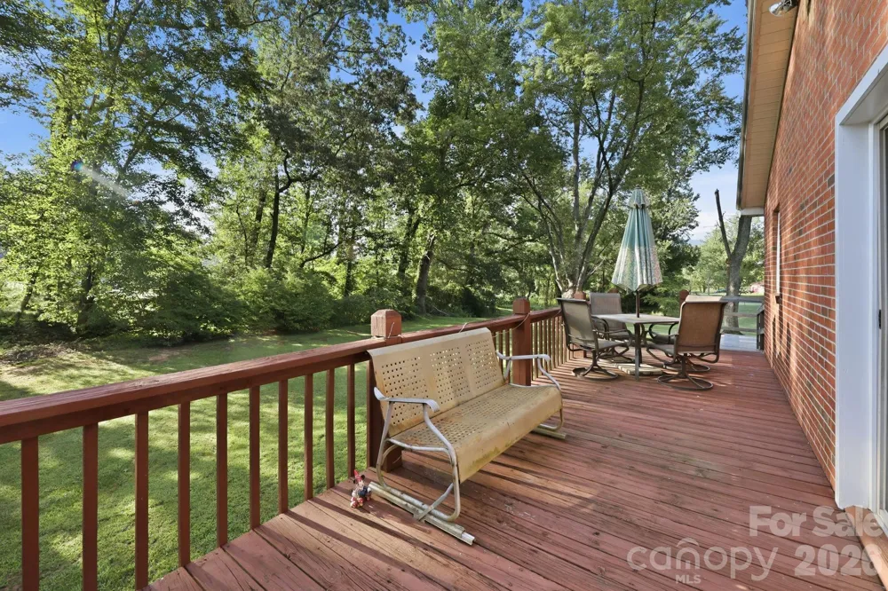 28 R and K Drive Waynesville, NC 28786