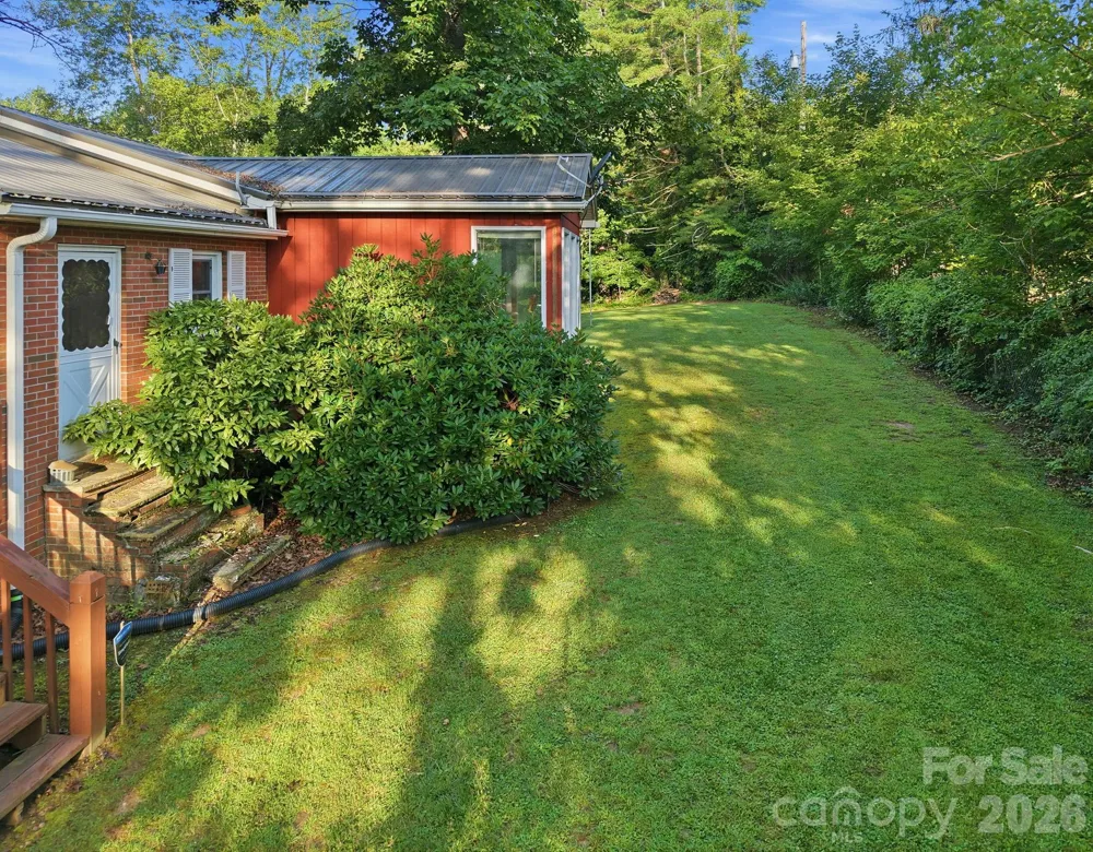 28 R and K Drive Waynesville, NC 28786