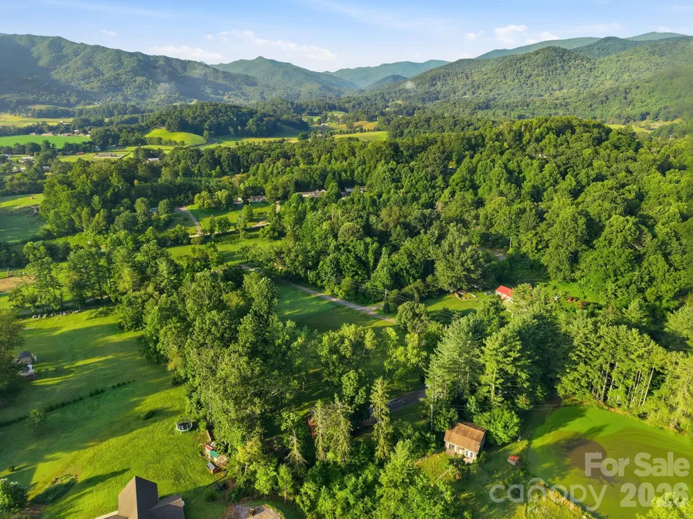 28 R and K Drive Waynesville, NC 28786