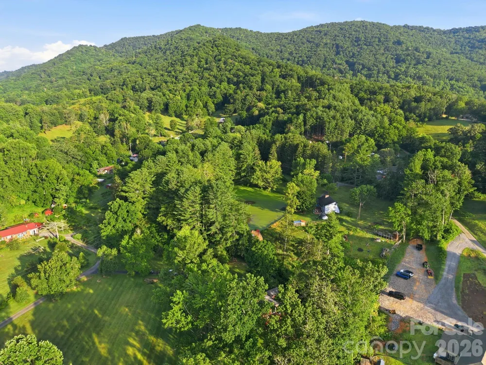 28 R and K Drive Waynesville, NC 28786