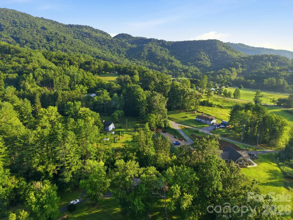 28 R and K Drive Waynesville, NC 28786