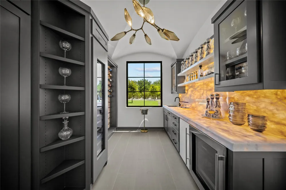 2400 Oak Bend Court Southlake, TX 76092