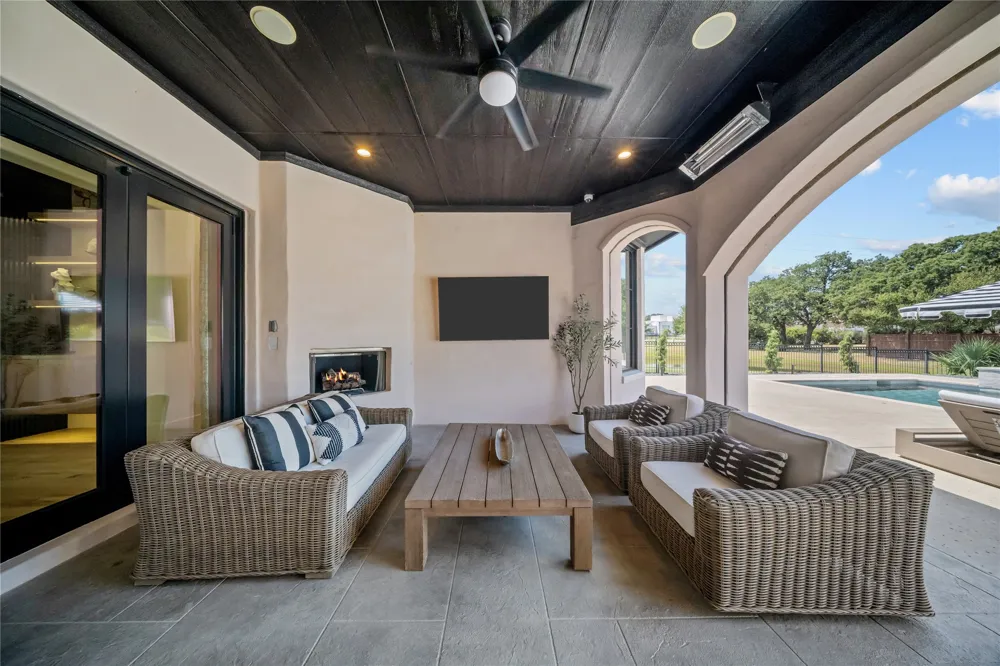 2400 Oak Bend Court Southlake, TX 76092