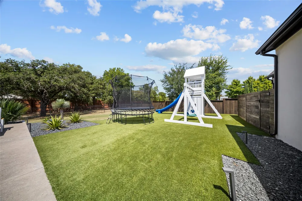 2400 Oak Bend Court Southlake, TX 76092