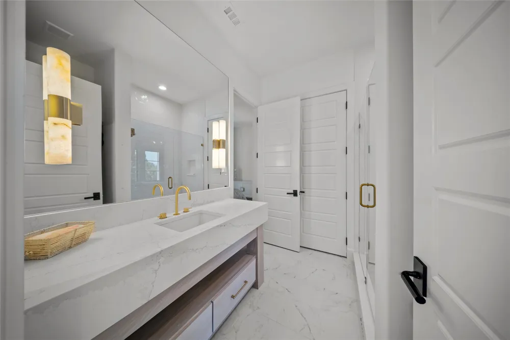 2400 Oak Bend Court Southlake, TX 76092