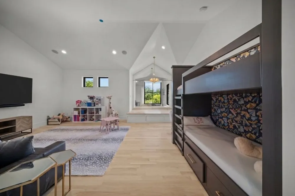 2400 Oak Bend Court Southlake, TX 76092