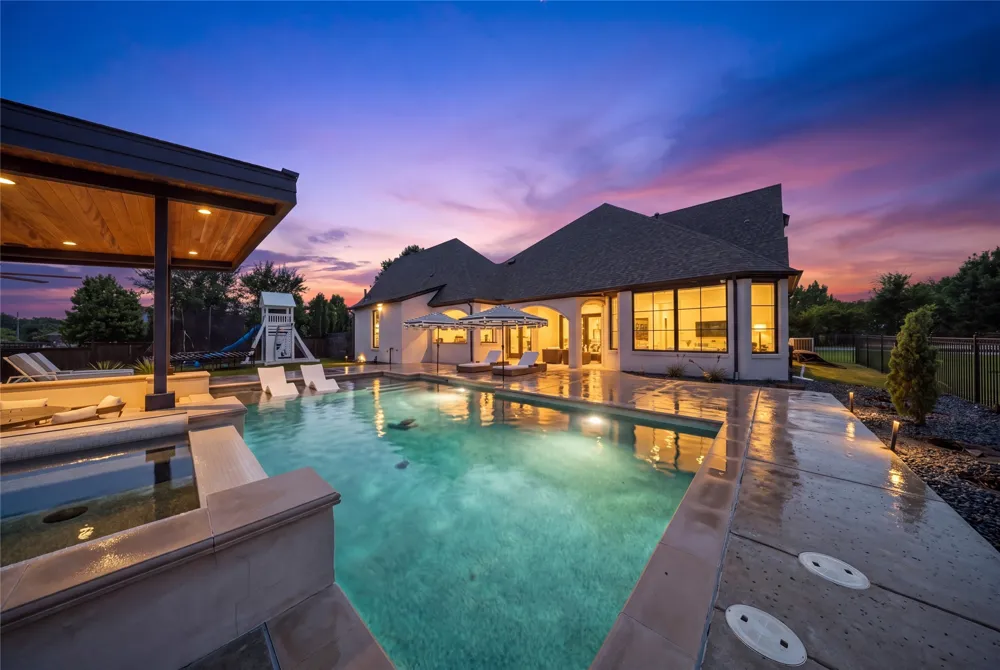 2400 Oak Bend Court Southlake, TX 76092
