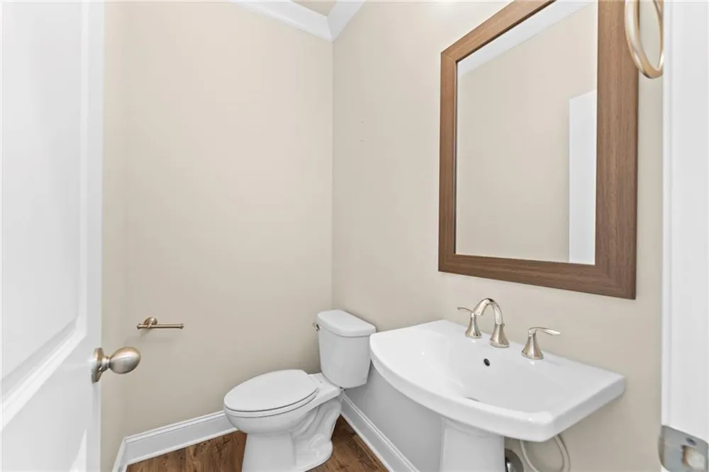 2028 Glenview Park Circle Duluth, GA 30097