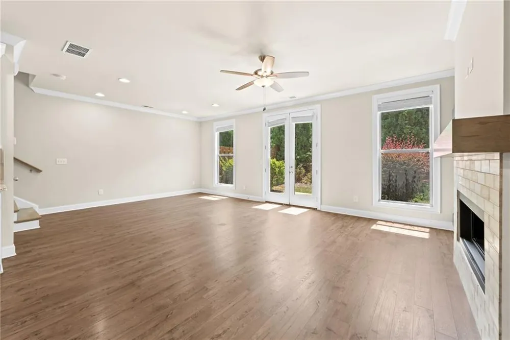 2028 Glenview Park Circle Duluth, GA 30097