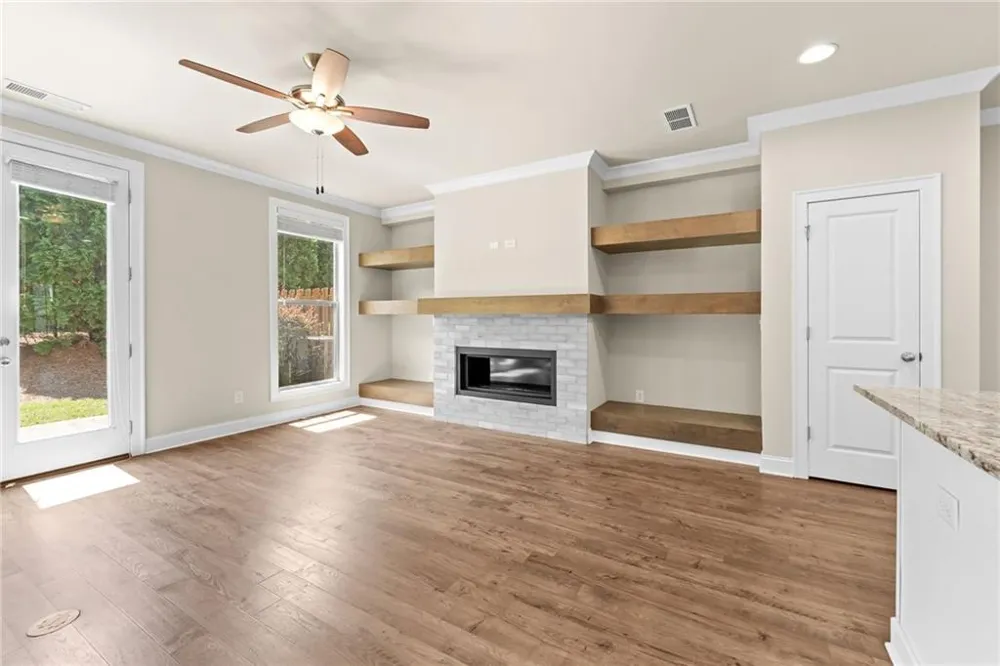 2028 Glenview Park Circle Duluth, GA 30097