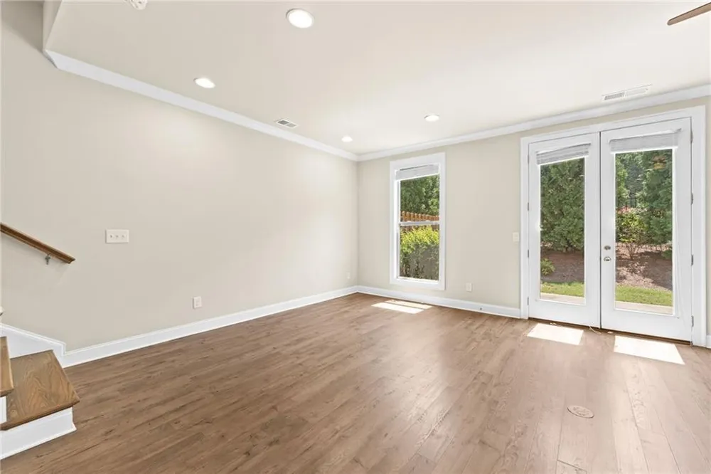 2028 Glenview Park Circle Duluth, GA 30097