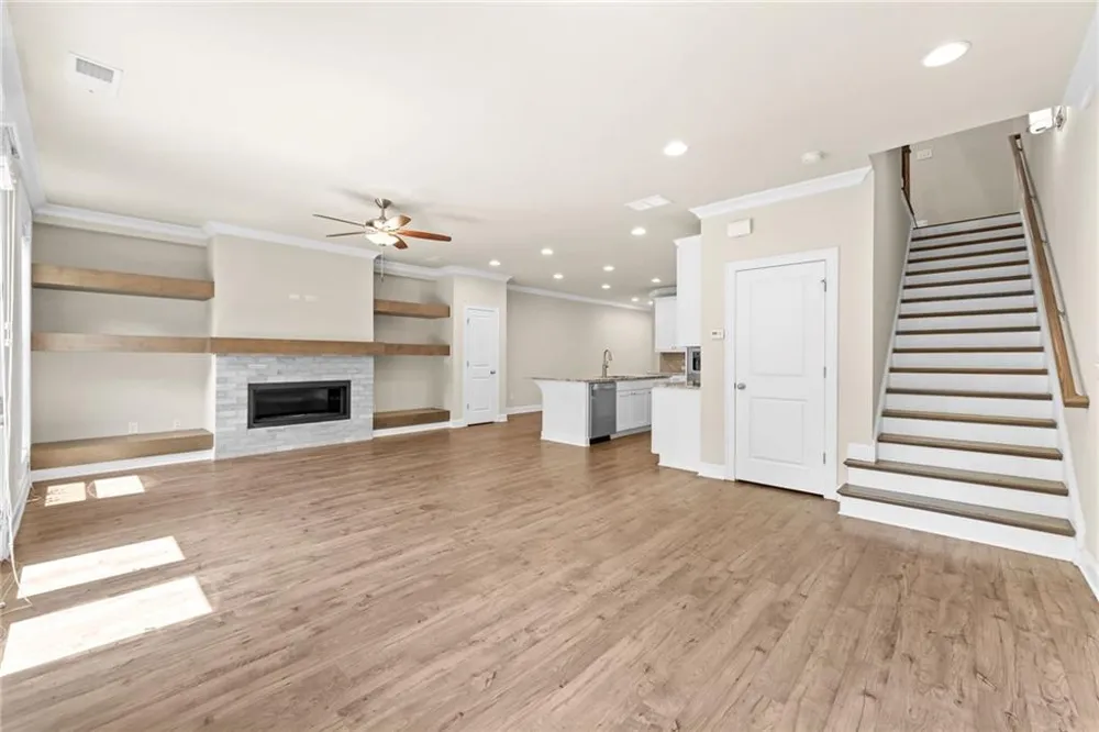 2028 Glenview Park Circle Duluth, GA 30097
