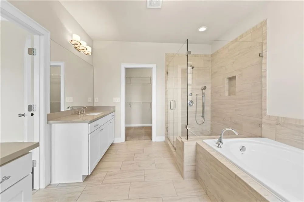 2028 Glenview Park Circle Duluth, GA 30097