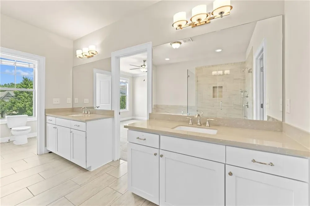 2028 Glenview Park Circle Duluth, GA 30097